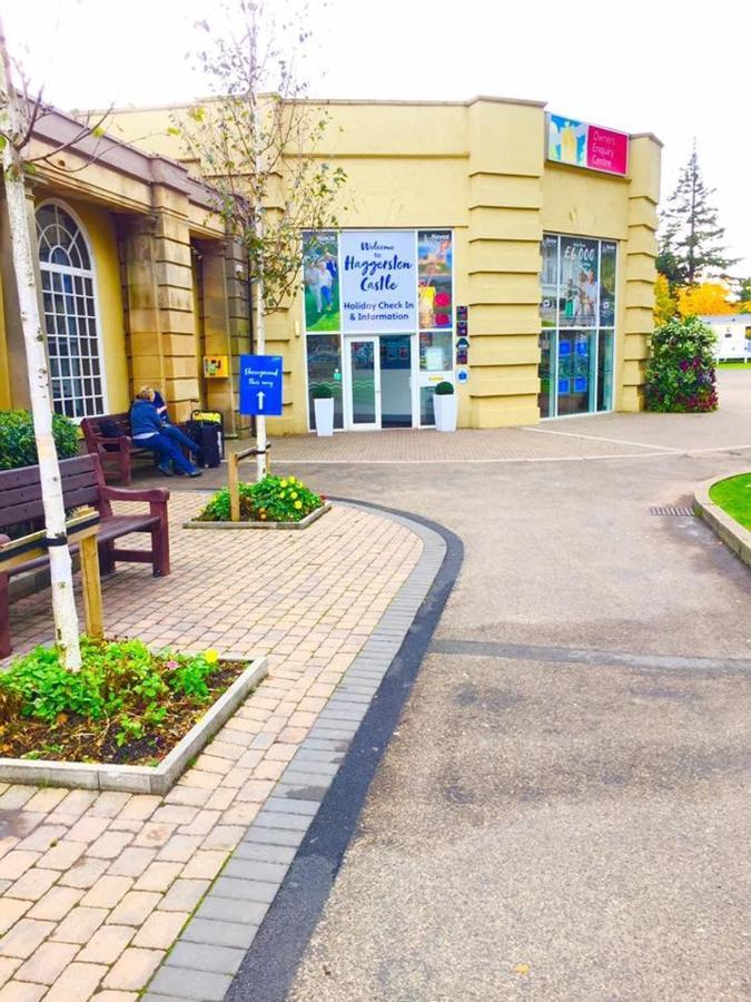 Haven Haggerston Castle Caravan Hire Cheswick  Екстериор снимка